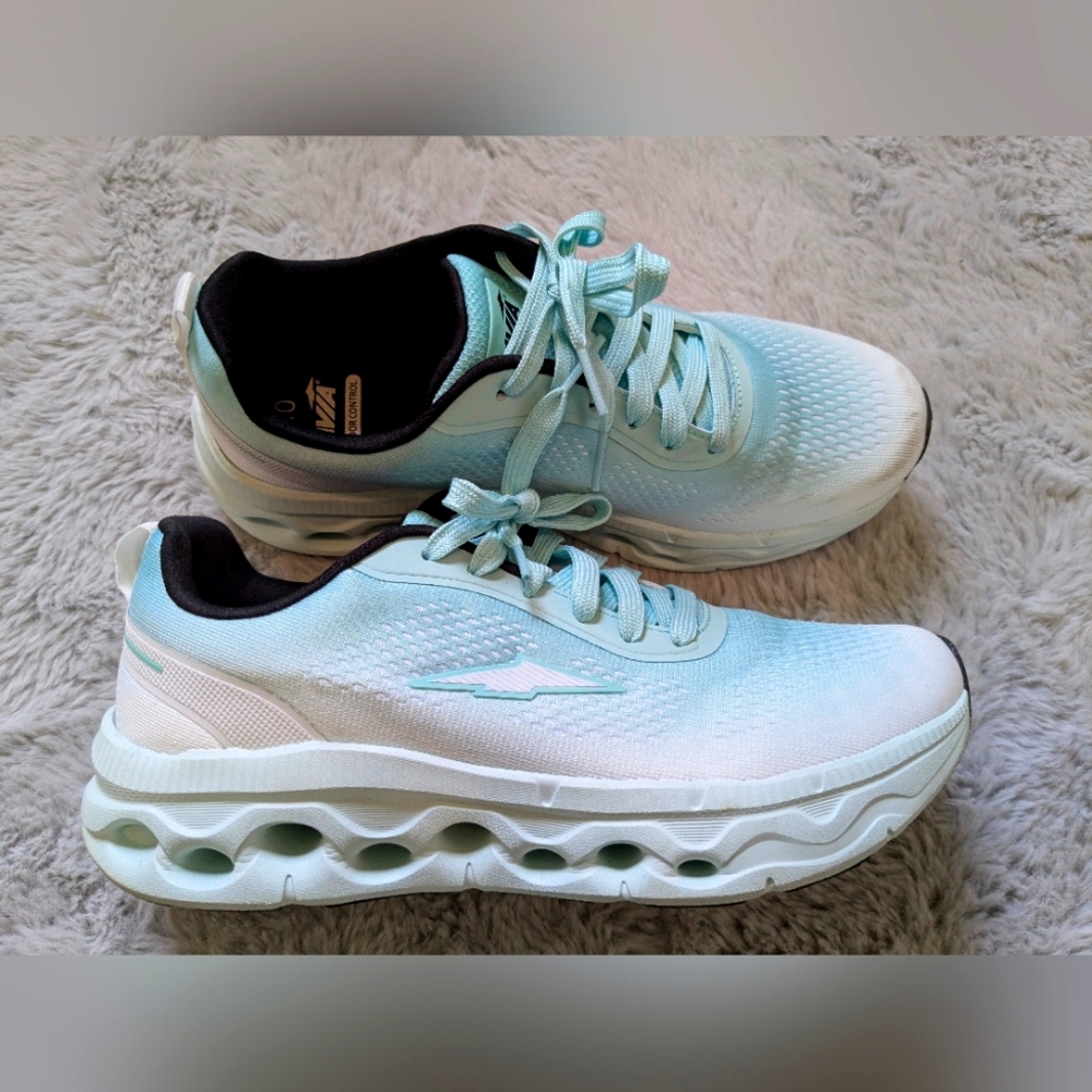 🏔️ Avia Blue and White Athletic Shoes with Cushioned Midsole